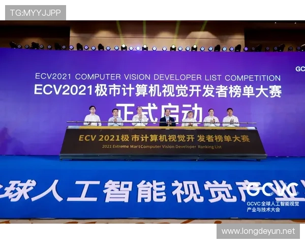 上海申花迎战青岛西海岸 吴曦与李可联手,谢鹏飞担任攻击先锋_朱辰杰_金顺凯_比赛 上海申花迎战青岛西海岸 吴曦与李可联手,谢鹏飞担任攻击先锋_朱辰杰_金顺凯_比赛
